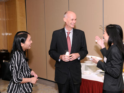 Kwok Scholarships Roundtable and Annual Dinner 2015 - 7