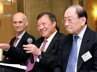 Kwok Scholarships Roundtable and Annual Dinner 2015 - 24