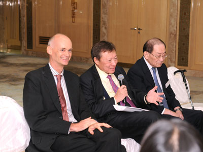 Kwok Scholarships Roundtable and Annual Dinner 2015 - 25